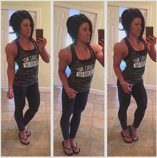 Dana Linn Bailey feet photo 5