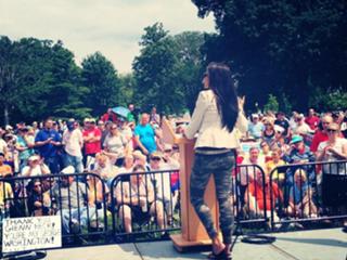 Dana Loesch feet photo thumbnail