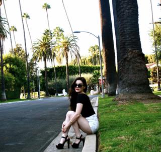 Dana Melanie feet photo 10