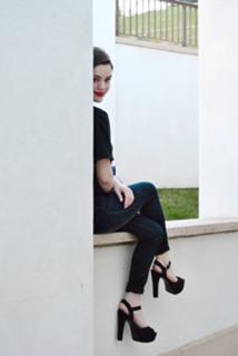 Dana Melanie feet photo 2