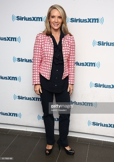 Dana Perino feet photo thumbnail
