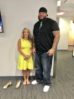 Dana Perino feet photo thumbnail
