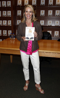 Dana Perino feet photo thumbnail