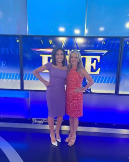 Dana Perino feet photo thumbnail