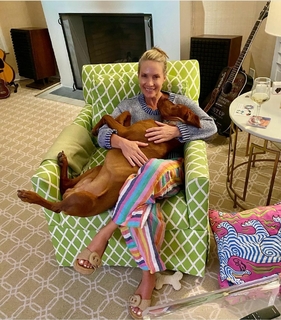 Dana Perino feet photo thumbnail