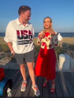 Dana Perino feet photo thumbnail