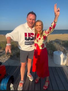 Dana Perino feet photo thumbnail