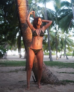 Dana Rogoz feet photo 9
