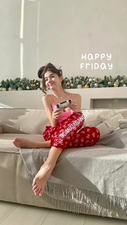 Dana Taranova feet photo thumbnail