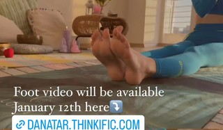 Dana Taranova feet photo thumbnail
