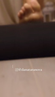 Dana Taranova feet photo thumbnail