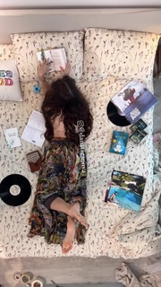 Dana Taranova feet photo thumbnail