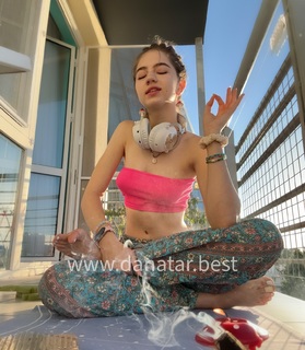 Dana Taranova feet photo thumbnail