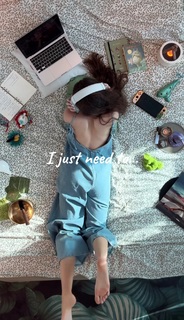 Dana Taranova feet photo thumbnail