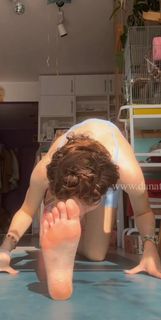 Dana Taranova feet photo 9
