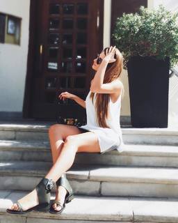 Dana Zarmon feet photo 18