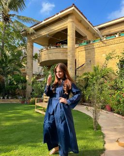 Dananeer Mobeen feet photo 4