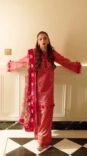 Dananeer Mobeen feet photo 17