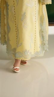Dananeer Mobeen feet photo 1