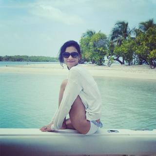 Danay Garcia feet photo thumbnail