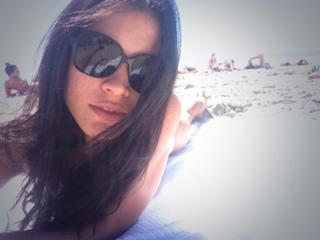 Danay Garcia feet photo thumbnail