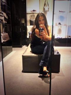 Danay Garcia feet photo thumbnail