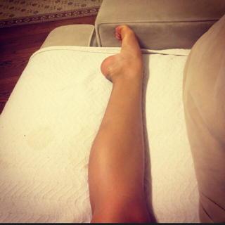 Danay Garcia feet photo thumbnail