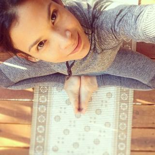Danay Garcia feet photo thumbnail