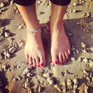 Danay Garcia feet photo thumbnail