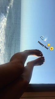 Danay Garcia feet photo thumbnail