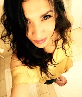 Danay Garcia feet photo thumbnail