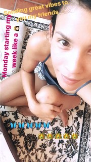 Danay Garcia feet photo thumbnail