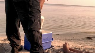 Danay Garcia feet photo thumbnail