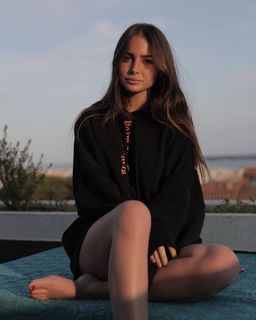 Danaë Bessin feet photo 6