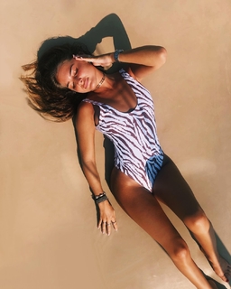 Danaë Bessin feet photo 7