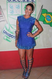 Dani Bolina feet photo thumbnail