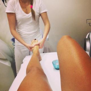 Dani Bolina feet photo thumbnail