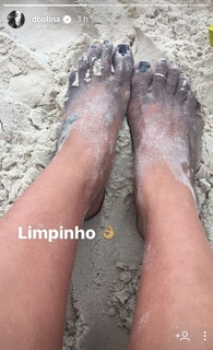 Dani Bolina feet photo thumbnail
