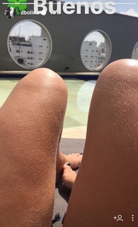 Dani Bolina feet photo thumbnail