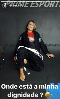 Dani Bolina feet photo thumbnail