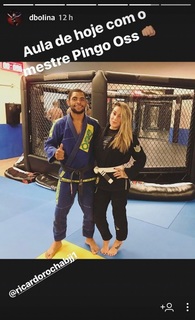 Dani Bolina feet photo thumbnail