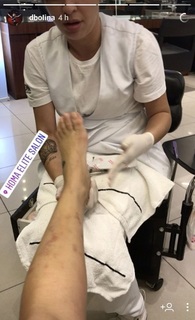 Dani Bolina feet photo thumbnail