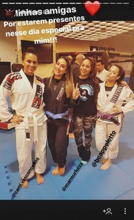 Dani Bolina feet photo thumbnail
