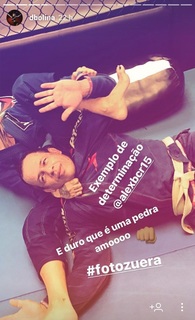 Dani Bolina feet photo thumbnail