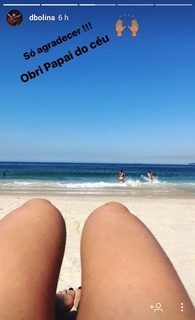 Dani Bolina feet photo thumbnail