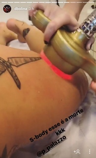 Dani Bolina feet photo thumbnail