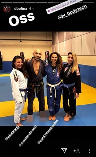 Dani Bolina feet photo thumbnail