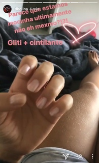 Dani Bolina feet photo thumbnail
