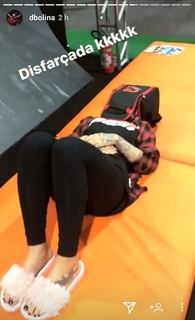 Dani Bolina feet photo thumbnail