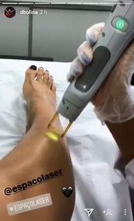 Dani Bolina feet photo thumbnail